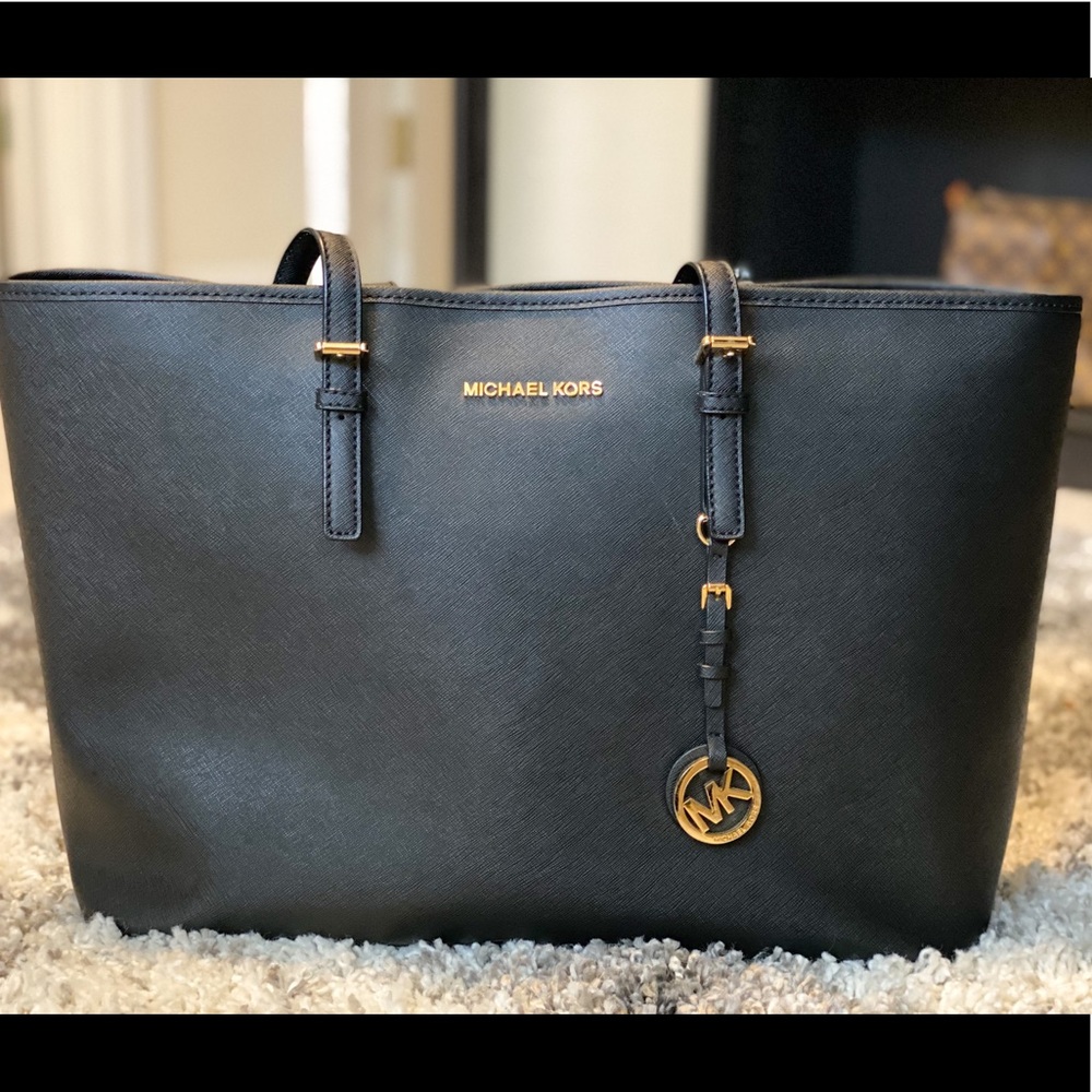 Michael Kors Medium Jet Set Tote Bag